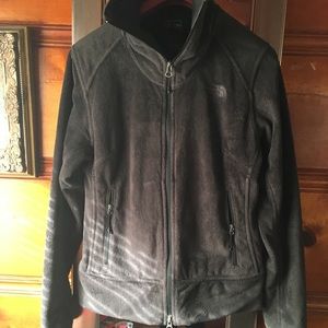 Black women’s North Face size Small